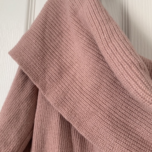 Leith Plus Size Blush Off The Shoulder Sweater - Picture 5 of 6